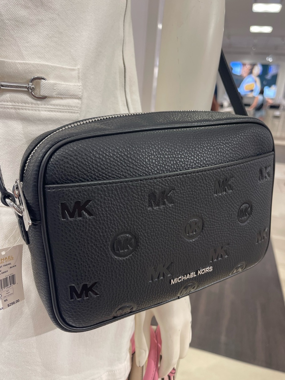 Michael Kors Jet Set Travel Lg Logo Debossed EW Camera Crossbody Bag
Black 
NWT